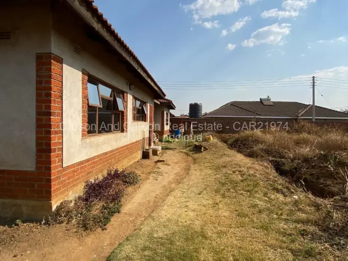 4 Bedroom House for Sale in Madokero Estates, Harare
