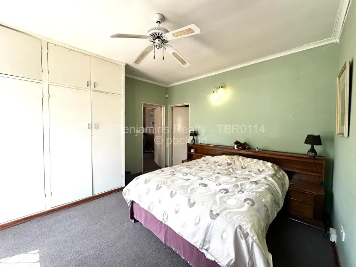 4 Bedroom House for Sale in Chisipite, Harare