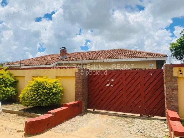 3 Bedroom House for Sale in Zimre Park, Harare