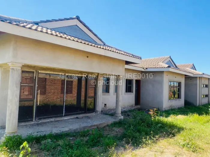 4 Bedroom House for Sale in Sandton Park, Harare