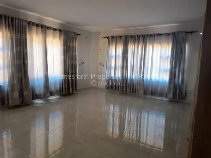 6 Bedroom House for Sale in Ruwa, Ruwa
