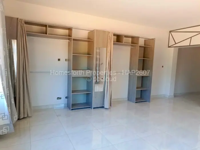 6 Bedroom House for Sale in Ruwa, Ruwa