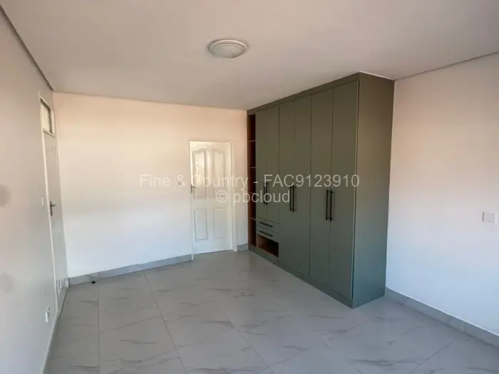 Townhouse/Complex/Cluster to Rent in Eastlea