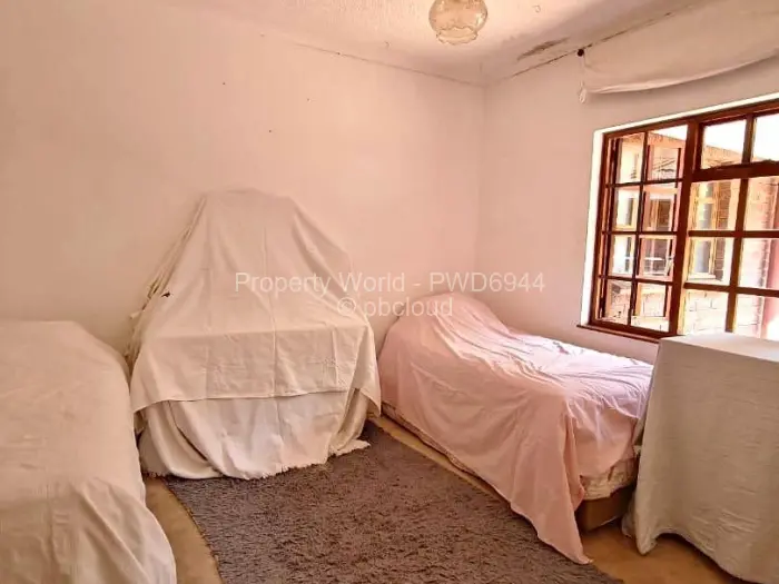5 Bedroom House for Sale in Ryelands, Harare
