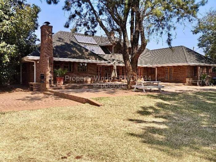 5 Bedroom House for Sale in Ryelands, Harare