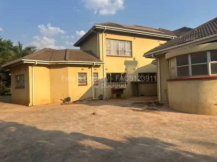 4 Bedroom House to Rent in Glen Forest, Harare