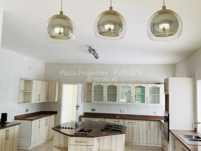 6 Bedroom House for Sale in Mount Pleasant, Harare