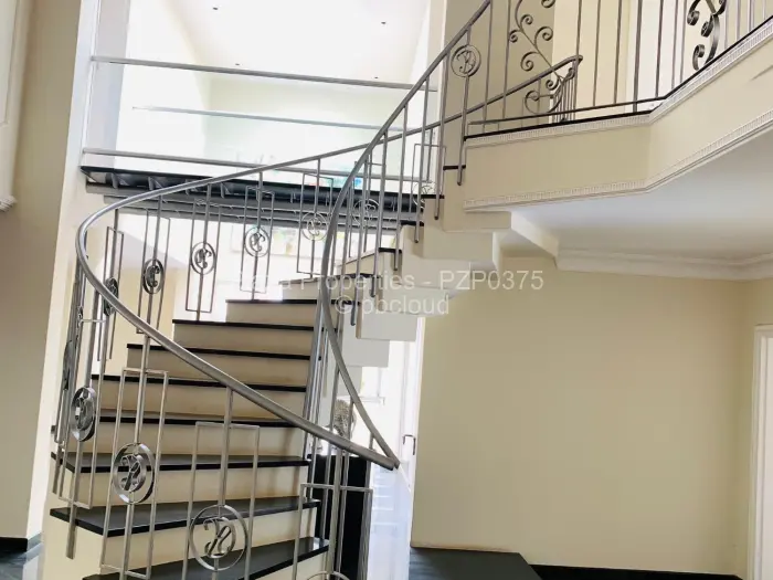 6 Bedroom House for Sale in Mount Pleasant, Harare