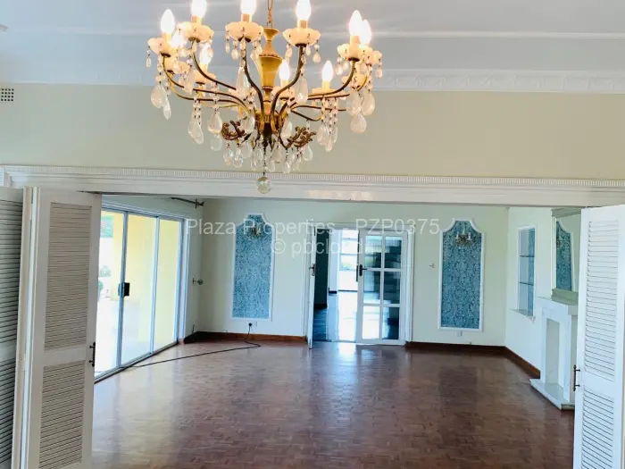 6 Bedroom House for Sale in Mount Pleasant, Harare