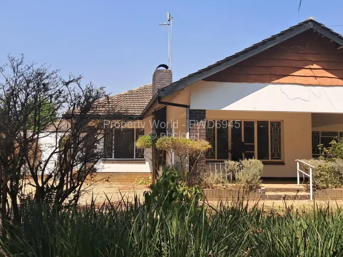 Commercial Property to Rent in Borrowdale