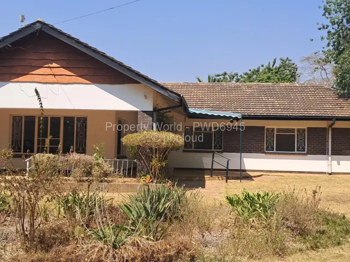 Commercial Property to Rent in Borrowdale
