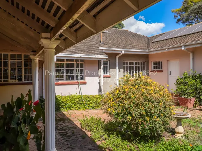 5 Bedroom House for Sale in Highlands, Harare