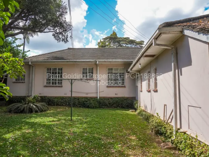 5 Bedroom House for Sale in Highlands, Harare