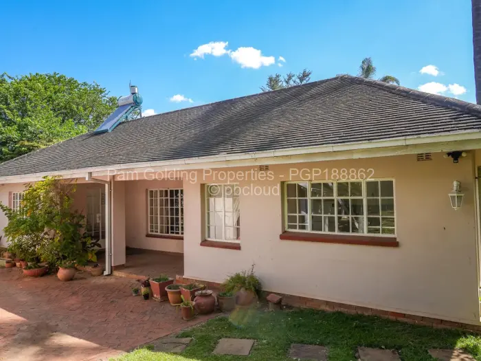 5 Bedroom House for Sale in Highlands, Harare