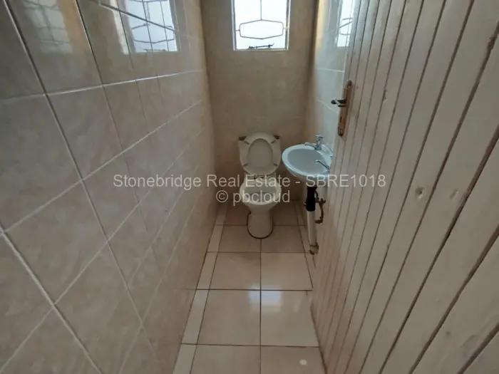 4 Bedroom House for Sale in Mahatshula, Bulawayo