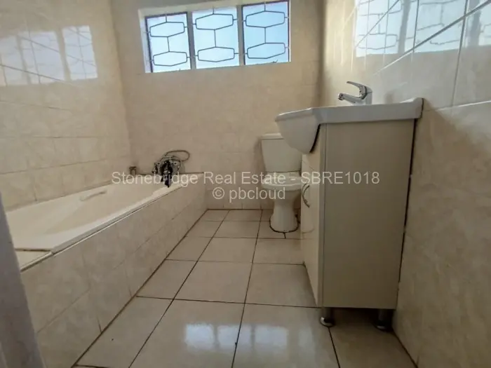 4 Bedroom House for Sale in Mahatshula, Bulawayo