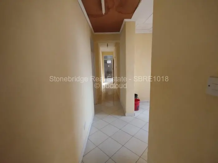 4 Bedroom House for Sale in Mahatshula, Bulawayo