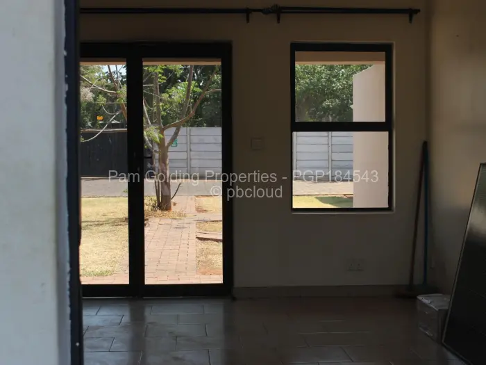 Townhouse/Complex/Cluster to Rent in Mandara