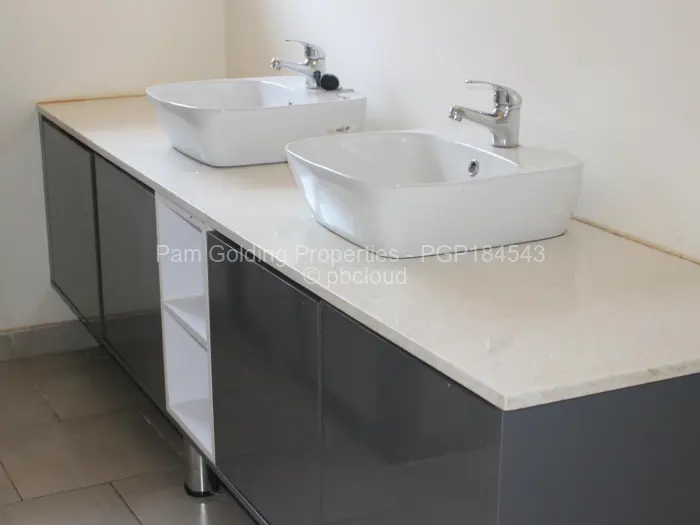 Townhouse/Complex/Cluster to Rent in Mandara