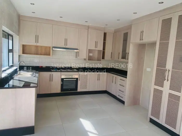 Townhouse/Complex/Cluster for Sale in Marlborough, Harare