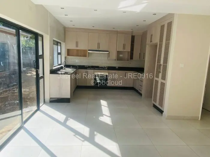 Townhouse/Complex/Cluster for Sale in Marlborough, Harare