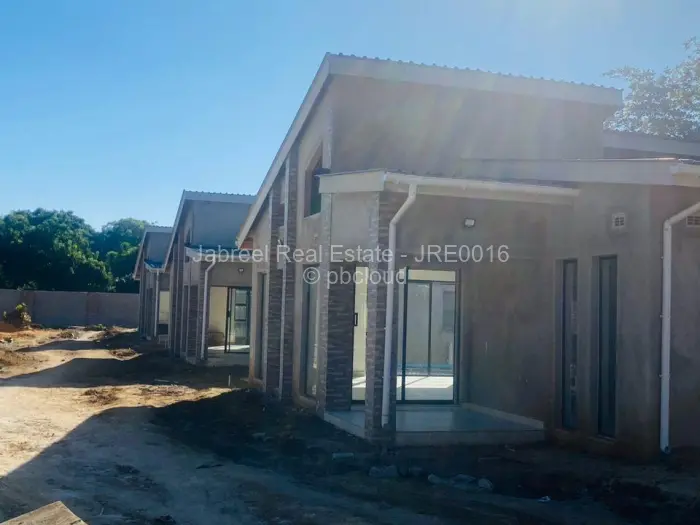 Townhouse/Complex/Cluster for Sale in Marlborough, Harare