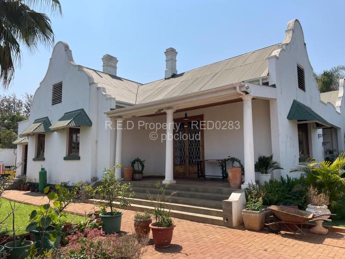 3 Bedroom House for Sale in Suburbs, Bulawayo