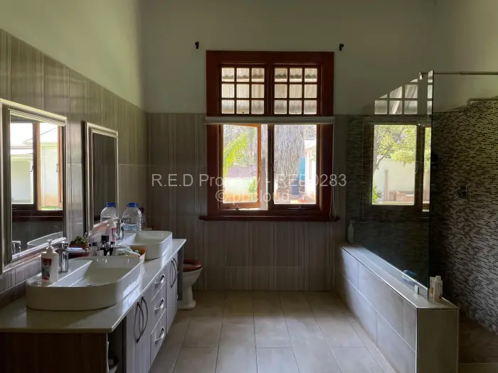 3 Bedroom House for Sale in Suburbs, Bulawayo