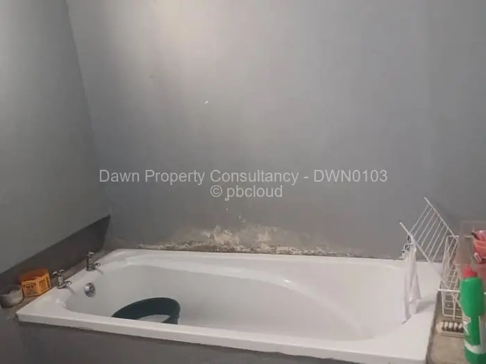 5 Bedroom House for Sale in Emganwini, Bulawayo