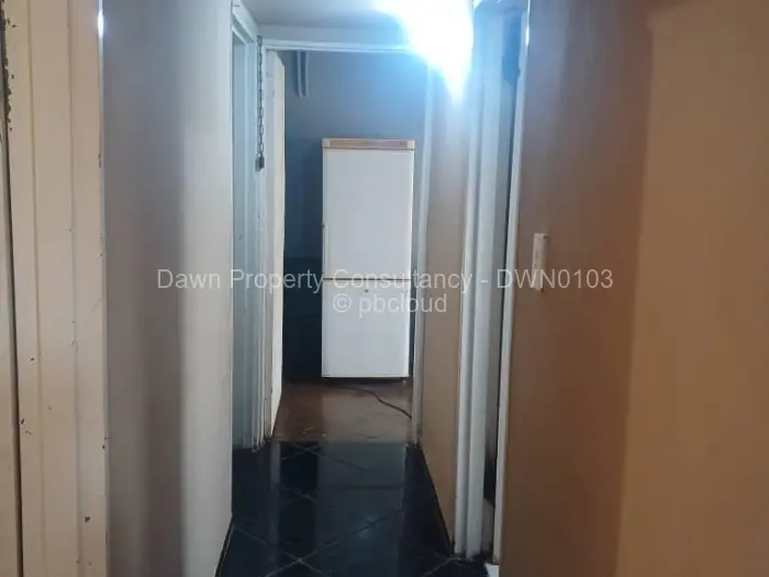 5 Bedroom House for Sale in Emganwini, Bulawayo