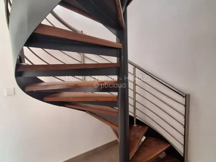 Townhouse/Complex/Cluster to Rent in Borrowdale West