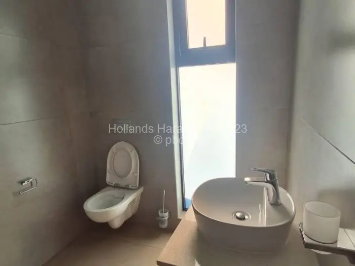Townhouse/Complex/Cluster to Rent in Borrowdale West