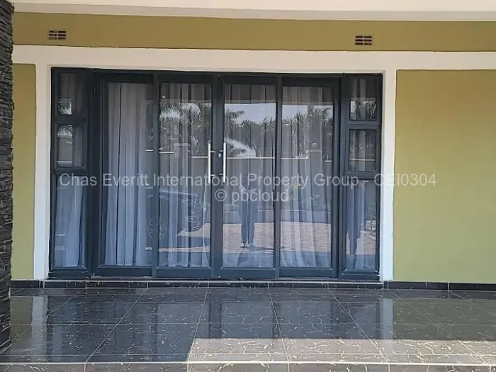 6 Bedroom House for Sale in Mandara, Harare