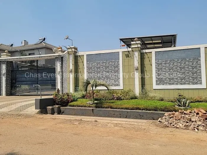 6 Bedroom House for Sale in Mandara, Harare