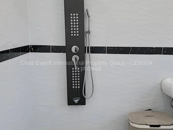 6 Bedroom House for Sale in Mandara, Harare