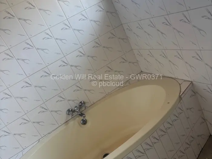 5 Bedroom House to Rent in Greendale, Harare