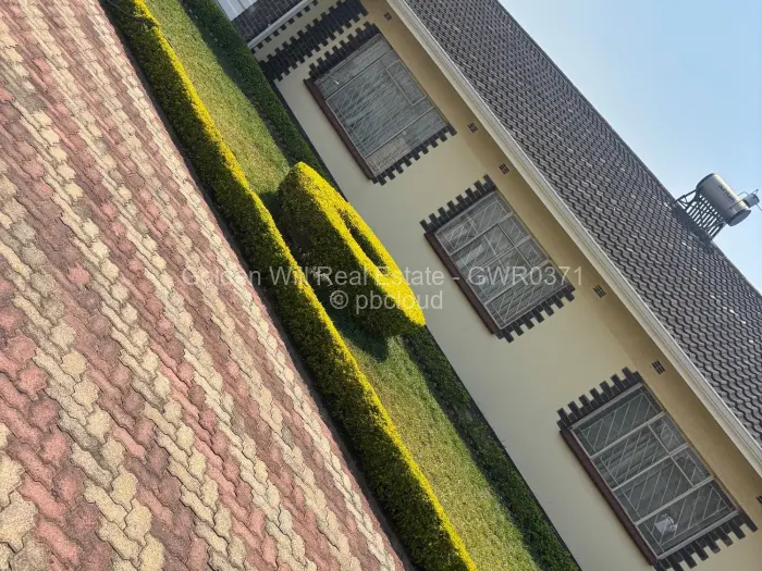 5 Bedroom House to Rent in Greendale, Harare