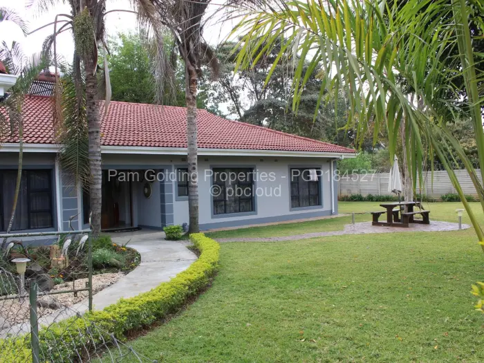 Townhouse/Complex/Cluster to Rent in Vainona
