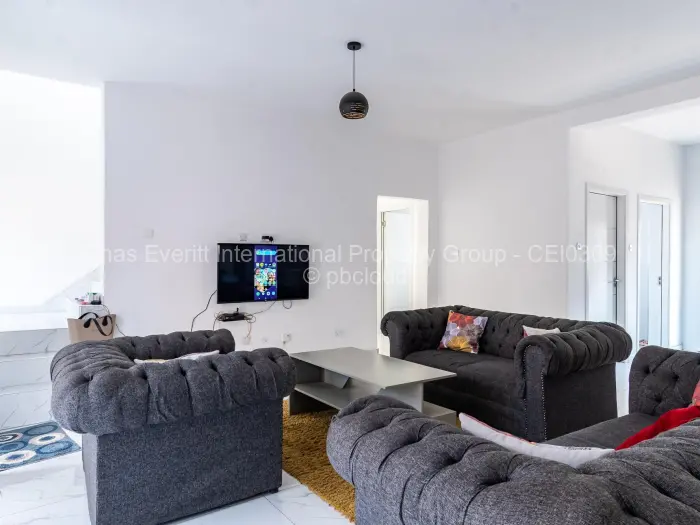 Townhouse/Cluster for Sale in Newlands, Harare