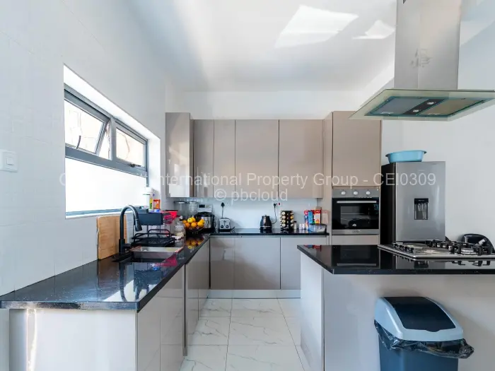 Townhouse/Cluster for Sale in Newlands, Harare