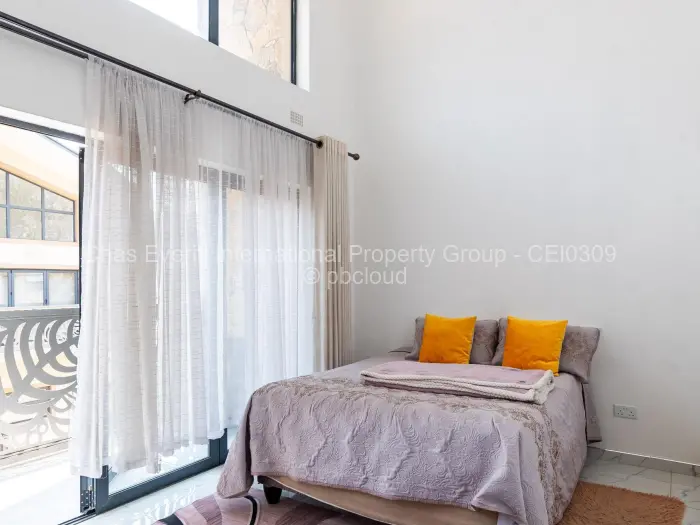 Townhouse/Cluster for Sale in Newlands, Harare