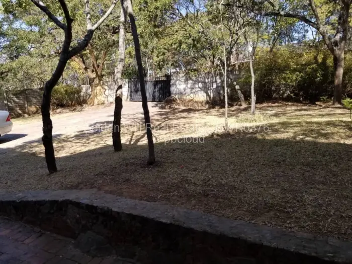 5 Bedroom House to Rent in Glen Lorne