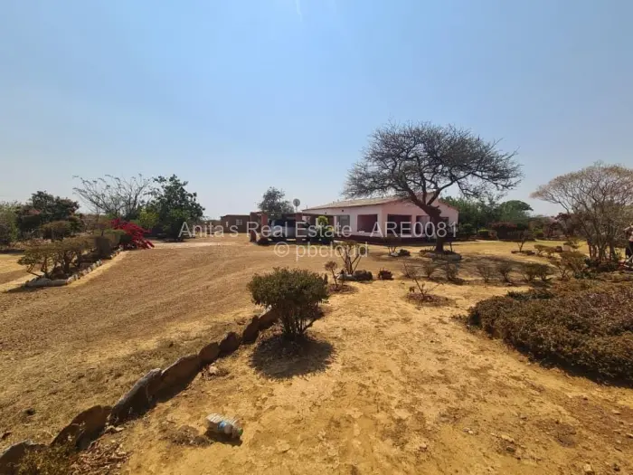 4 Bedroom House for Sale in Kensington Byo, Bulawayo