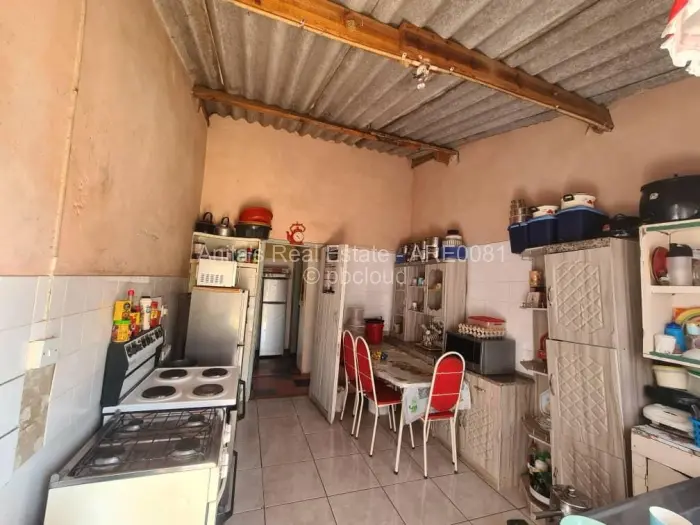 4 Bedroom House for Sale in Kensington Byo, Bulawayo