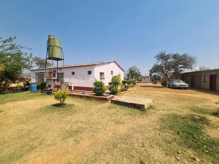 4 Bedroom House for Sale in Kensington Byo, Bulawayo