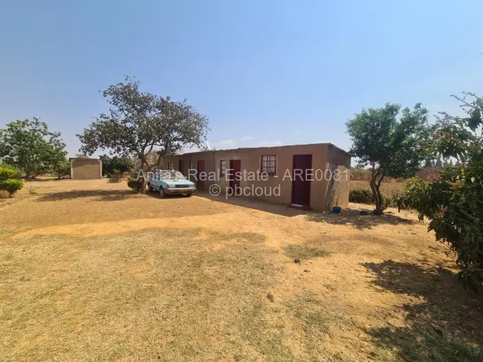 4 Bedroom House for Sale in Kensington Byo, Bulawayo