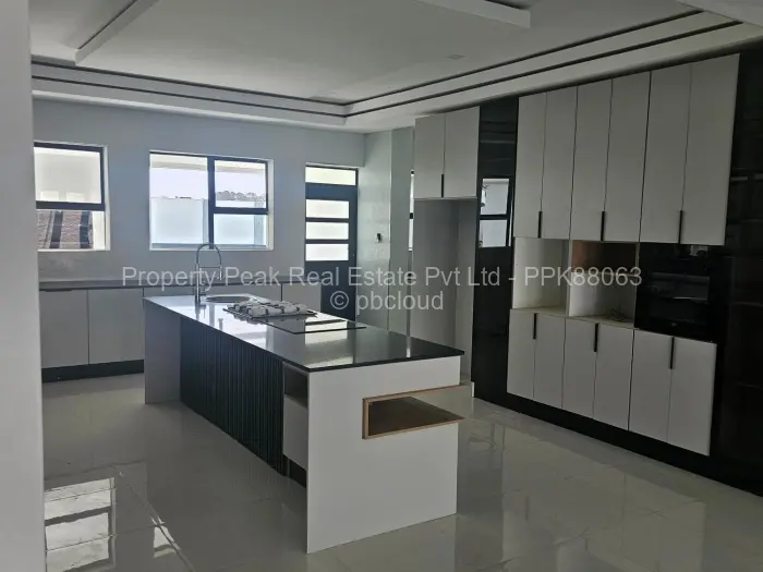 7 Bedroom House for Sale in Mount Pleasant Heights, Harare