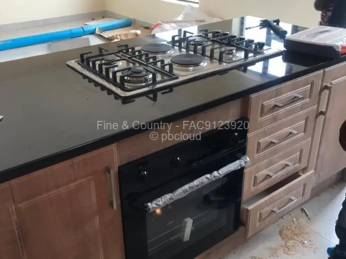 3 Bedroom House for Sale in Rockview, Harare