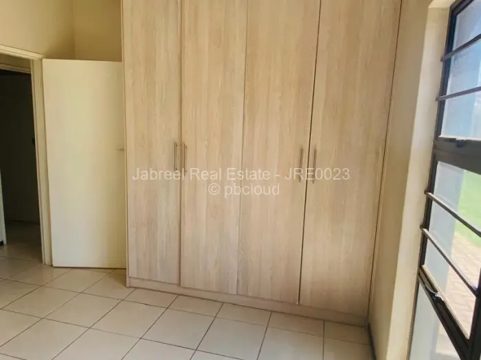 Flat/Apartment to Rent in Aspindale Park