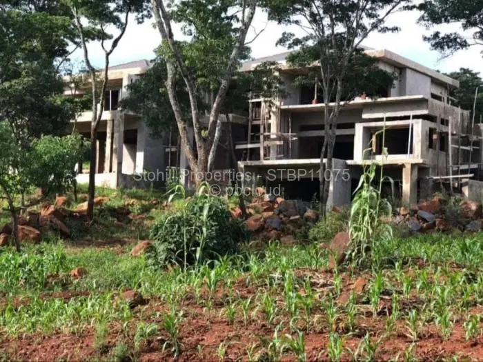 7 Bedroom House for Sale in Carrick Creagh Estate, Harare